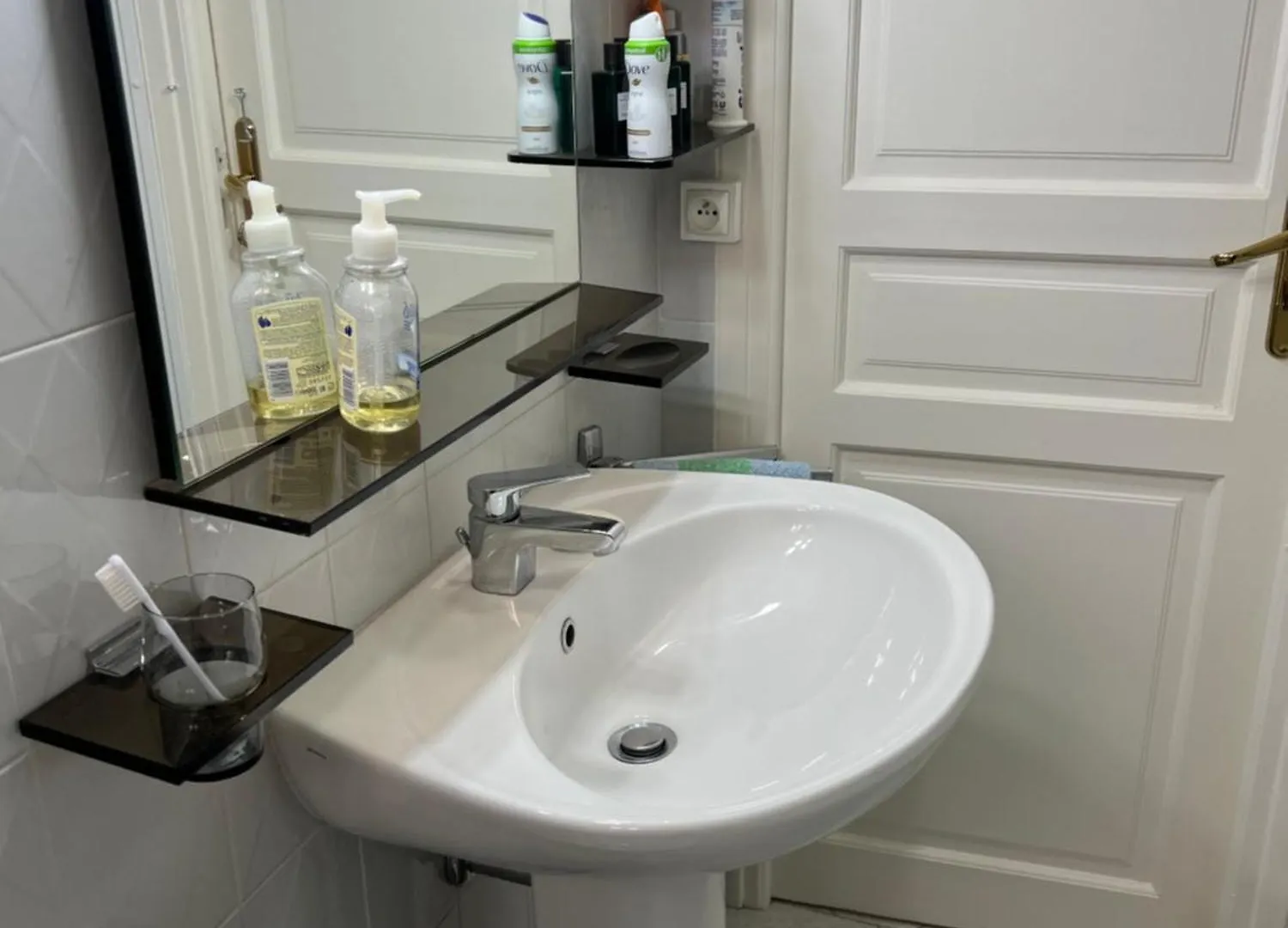 Appartement Le Pamela Face A La Mer Menton