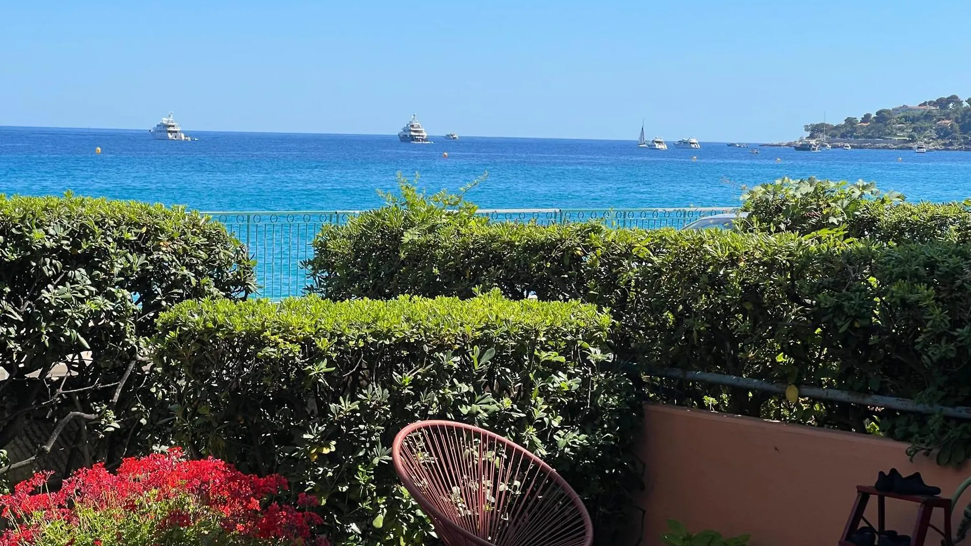 Le Pamela Face A La Mer Menton